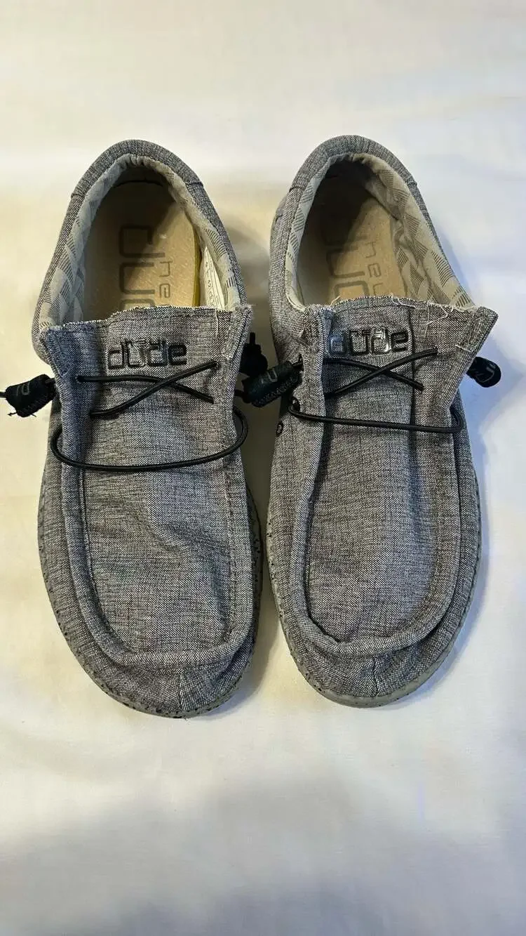 Hey Dude gently used